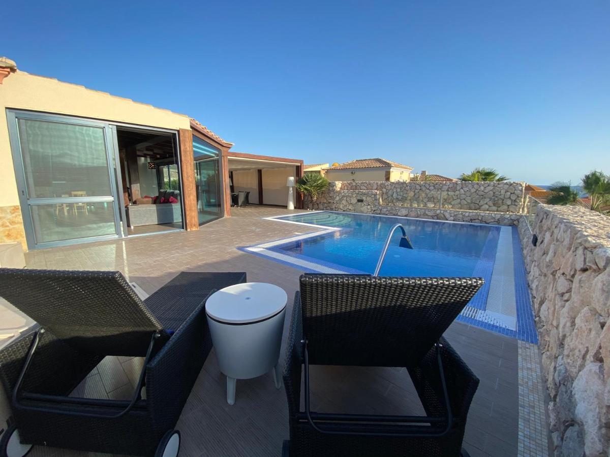 Loba With Private Pool * Costa Calma