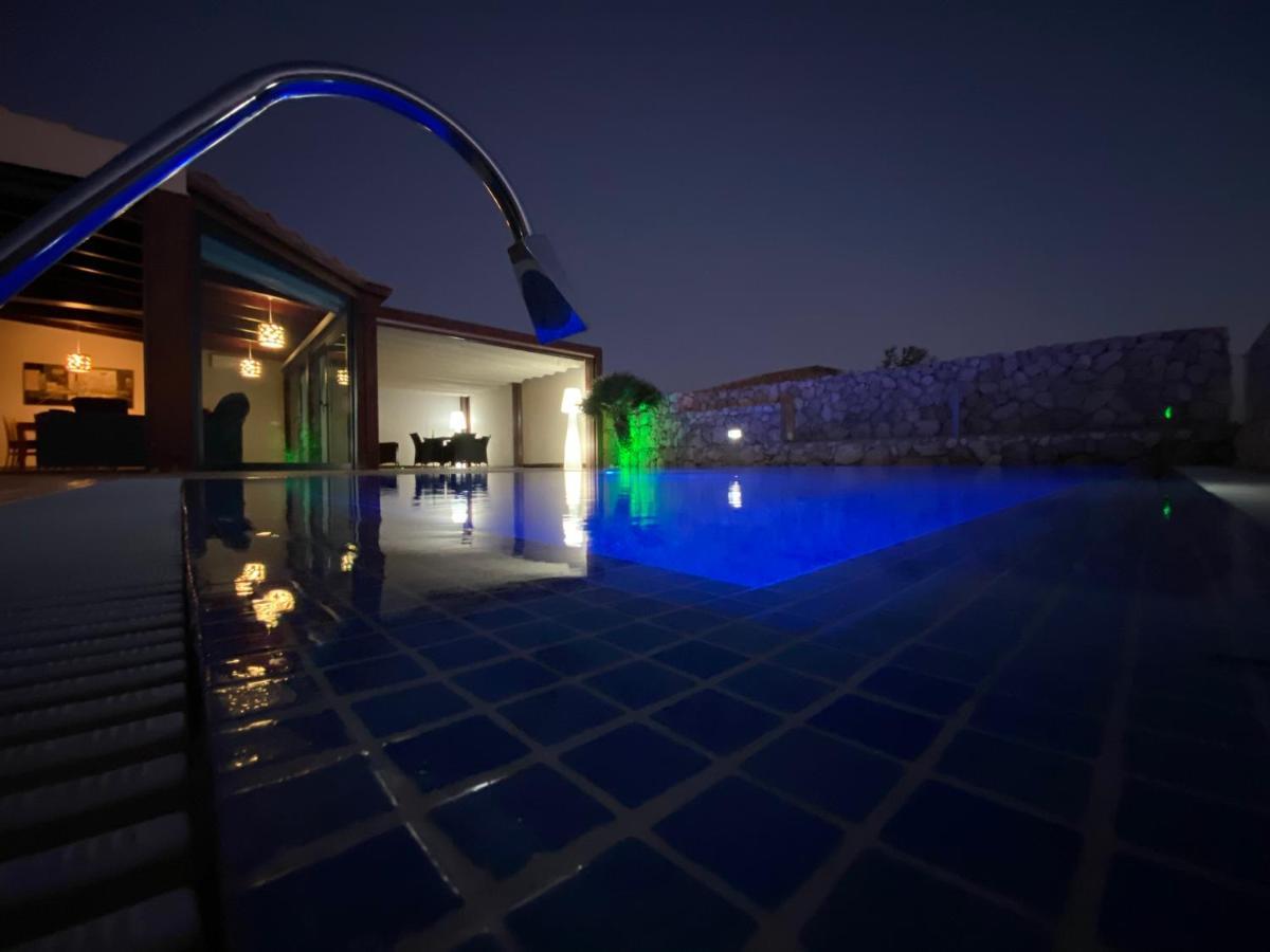 Loba With Private Pool Villa *